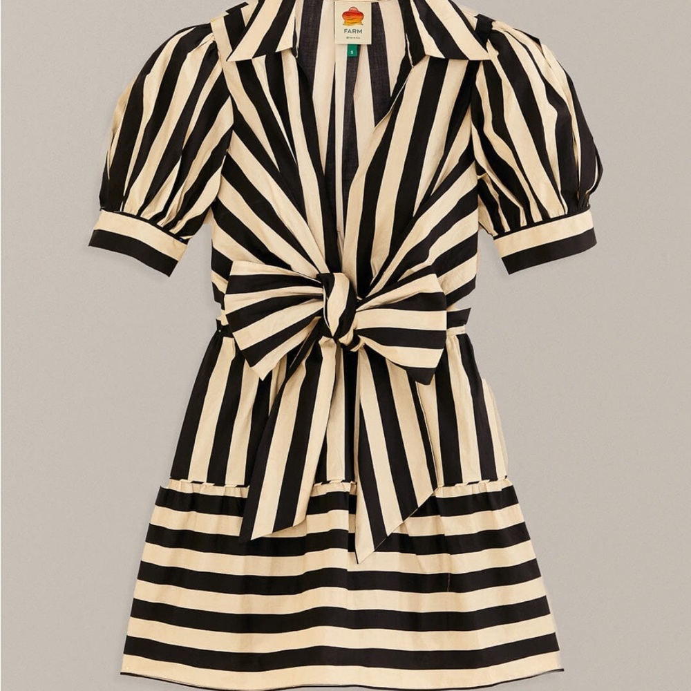 FARM Rio Black and Cream Mini Dress with Puff Sleeves